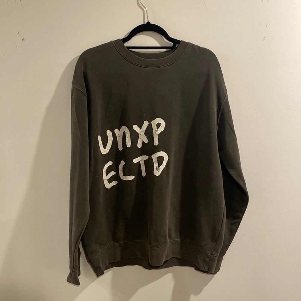 UNXPECTED CREWNECK